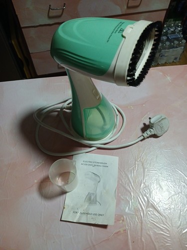 Handheld steamer iron - steamer,